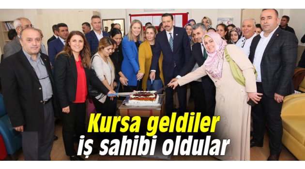 Kursa geldiler iş sahibi oldular 